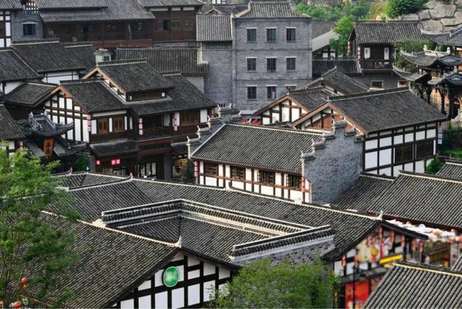 一图了然|地下空间发生火灾怎么办？